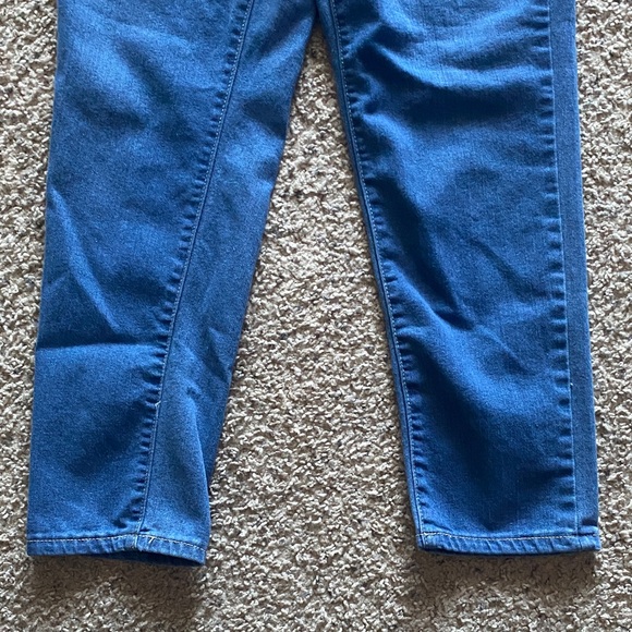 No Boundaries Women's Blue Jeans (NWOT) - Picture 4 of 9